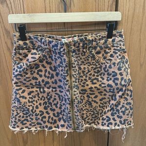 We The Free denim cheetah print skirt with zipper size 28